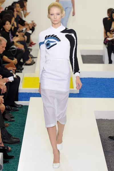 Look 31